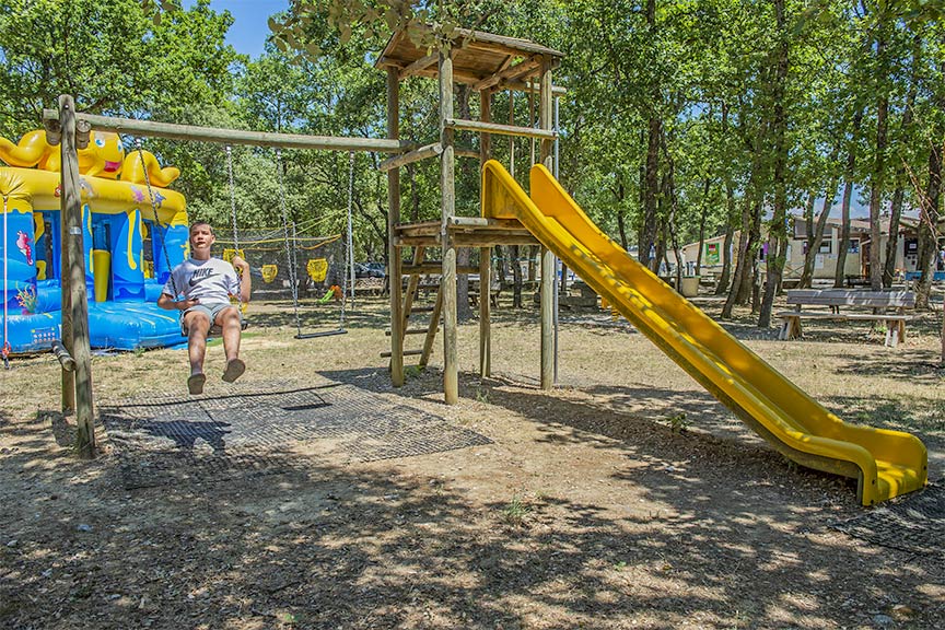 kinderspielplatz camping truffieres