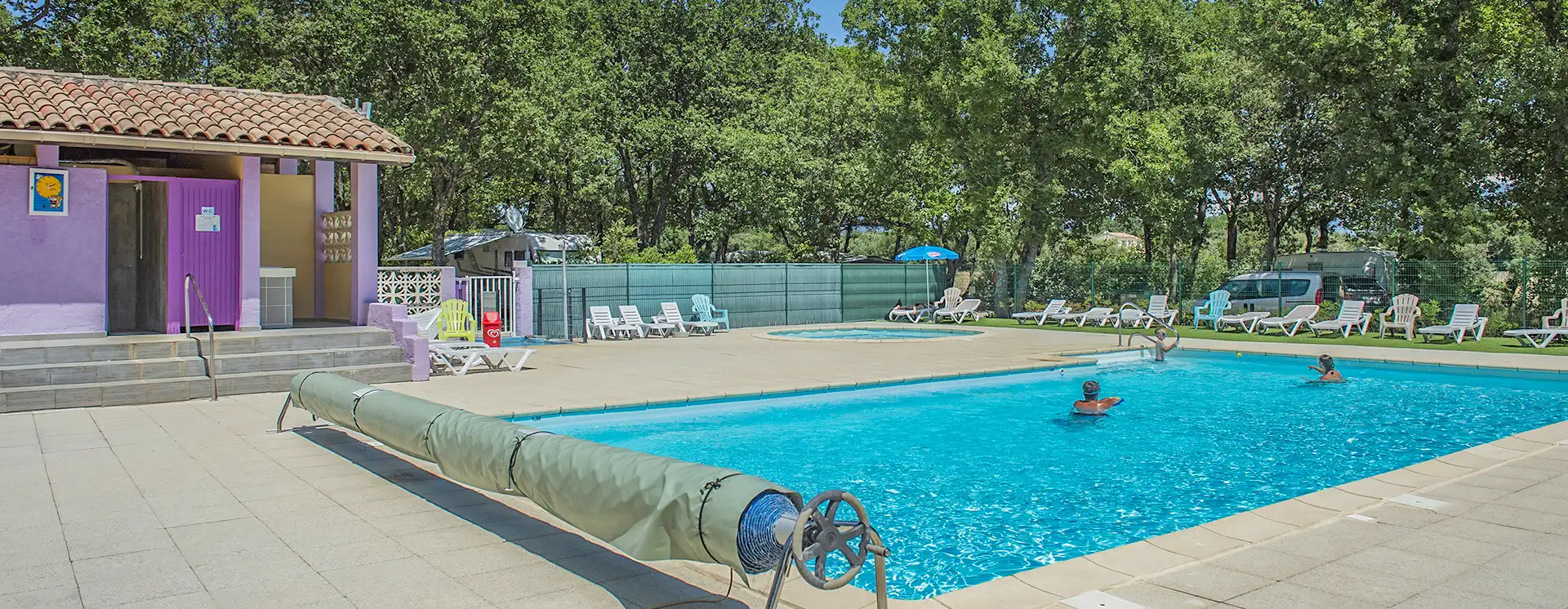 camping les truffieres avec piscine chauffee en provence