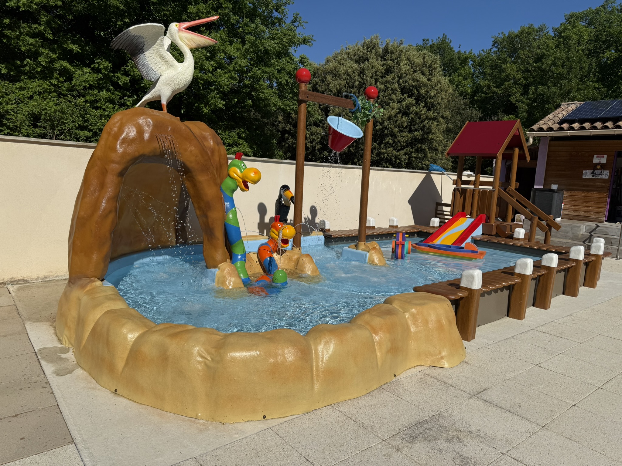 piscine au camping les truffieres